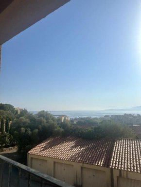 Appartement vue mer sur les hauteurs d'Ile-Rousse